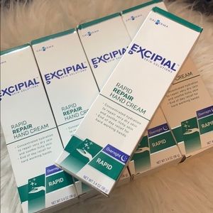 Lot of 5 new, unopened boxes of hand cream!